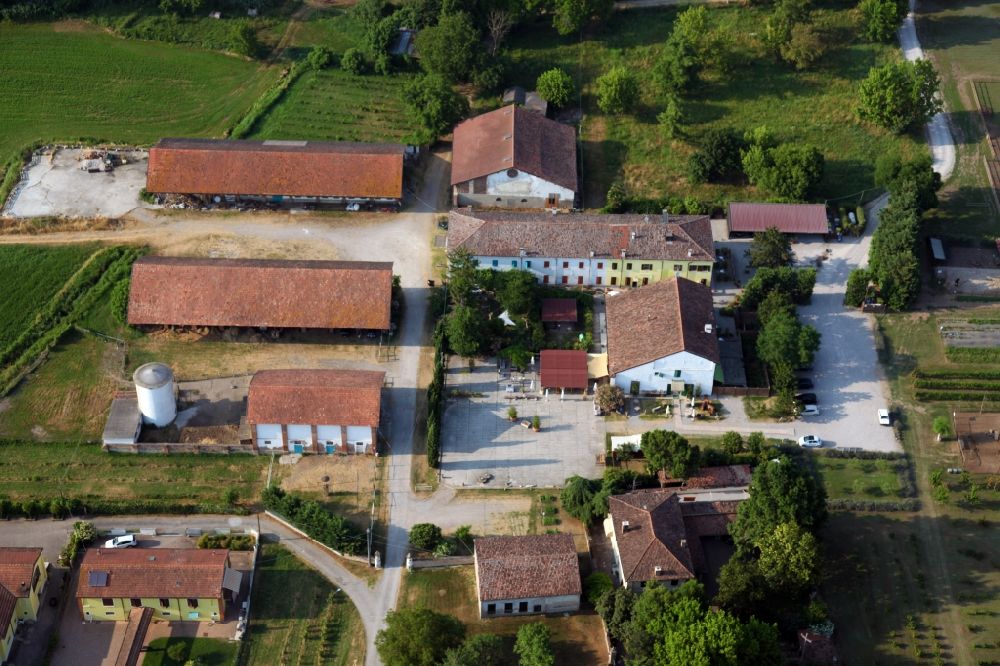 Aerial photograph Corte Barco - Homestead of a farm in Corte Barco in the Lombardy, Italy