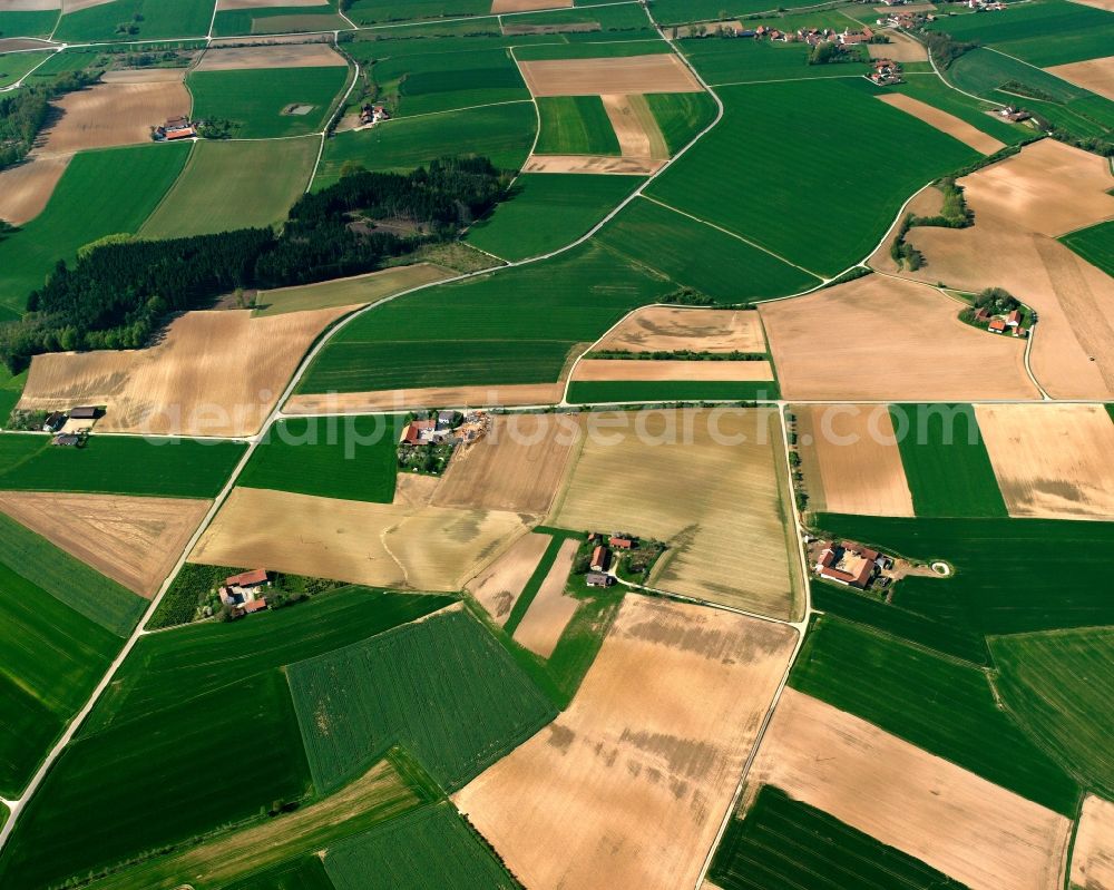 Aerial photograph Haid - Homestead and farm outbuildings on the edge of agricultural fields in Haid in the state Bavaria, Germany
