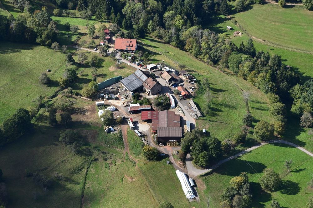 Aerial photograph Steinen - Homestead of a farm Heuberg in the district Schlaechtenhaus in Steinen in the state Baden-Wurttemberg, Germany