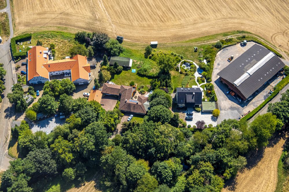 Aerial image Witten - Homestead and farm outbuildings on the edge of agricultural fields on street Papenholz in the district Espey in Witten at Ruhrgebiet in the state North Rhine-Westphalia, Germany