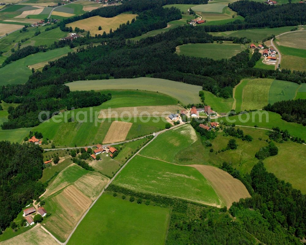 Weingraben from the bird's eye view: Homestead and farm outbuildings on the edge of agricultural fields in Weingraben in the state Bavaria, Germany