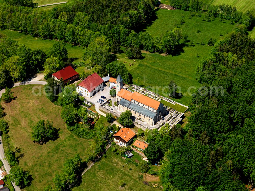 Wollaberg from the bird's eye view: Homestead and farm outbuildings on the edge of agricultural fields in Wollaberg in the state Bavaria, Germany