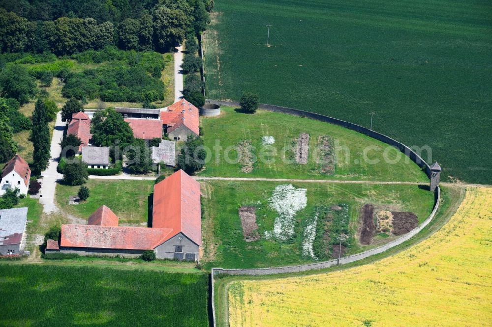 Werneck from the bird's eye view: Homestead of a farm on Schlosspark in Werneck in the state Bavaria, Germany