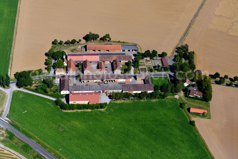 Aerial photograph Seligenstadt - Homestead and farm outbuildings on the edge of agricultural fields in Seligenstadt in the state Bavaria, Germany