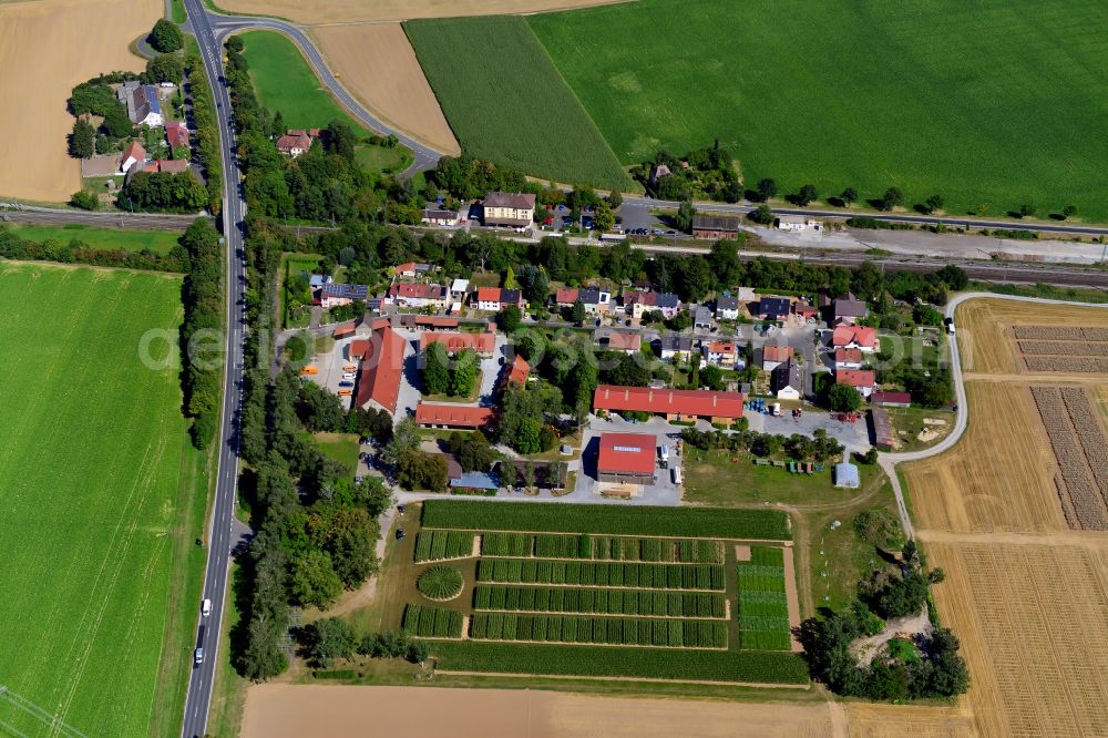 Seligenstadt b.Würzburg from above - Homestead and farm outbuildings on the edge of agricultural fields in Seligenstadt b.Würzburg in the state Bavaria, Germany