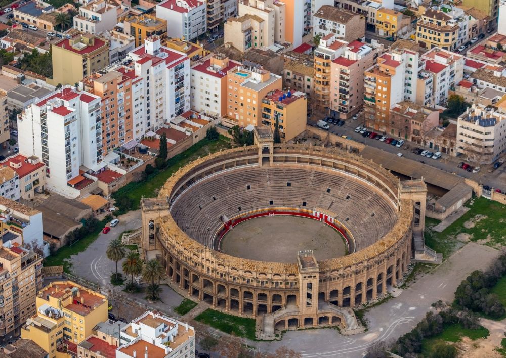Aerial photograph Palma - Terrain at the circular building of the bullring Placa de toros de Palma in the district Nord in Palma in Balearische Insel Mallorca, Spain