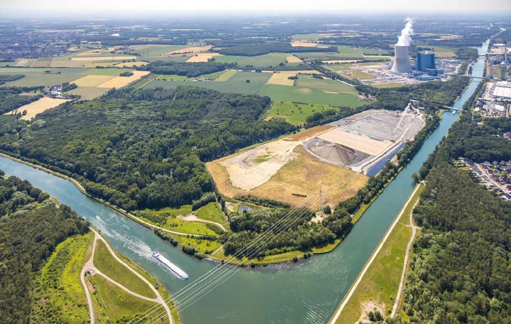 Aerial image Datteln - Site of heaped landfill Im Loeringhof in Datteln in the state North Rhine-Westphalia, Germany