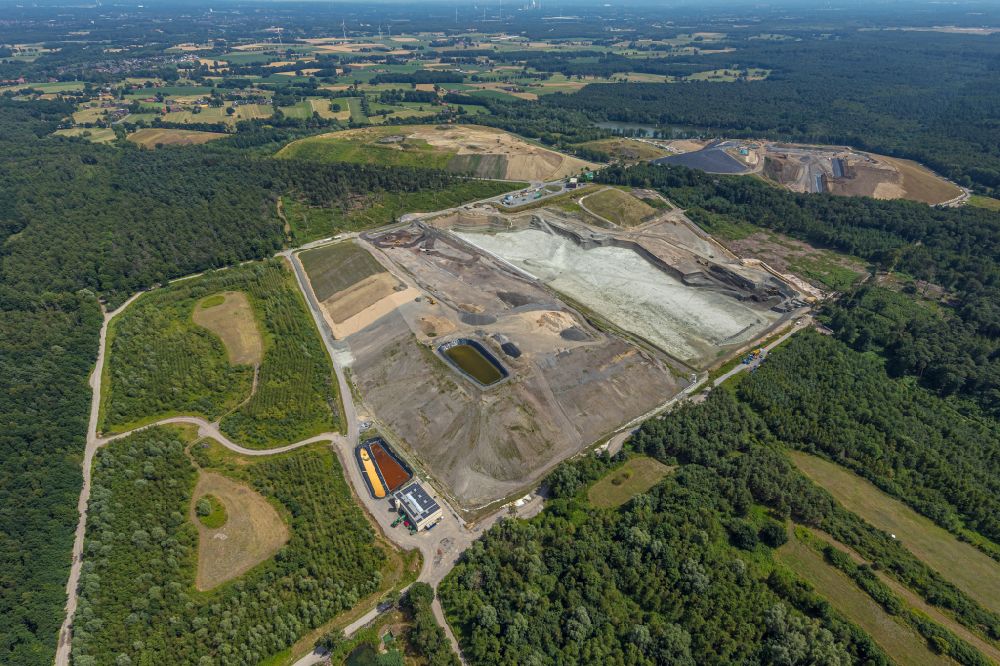 Schermbeck from the bird's eye view: Site of heaped landfill of Unternehmensverbund Nottenkaemper in Schermbeck in the state North Rhine-Westphalia, Germany