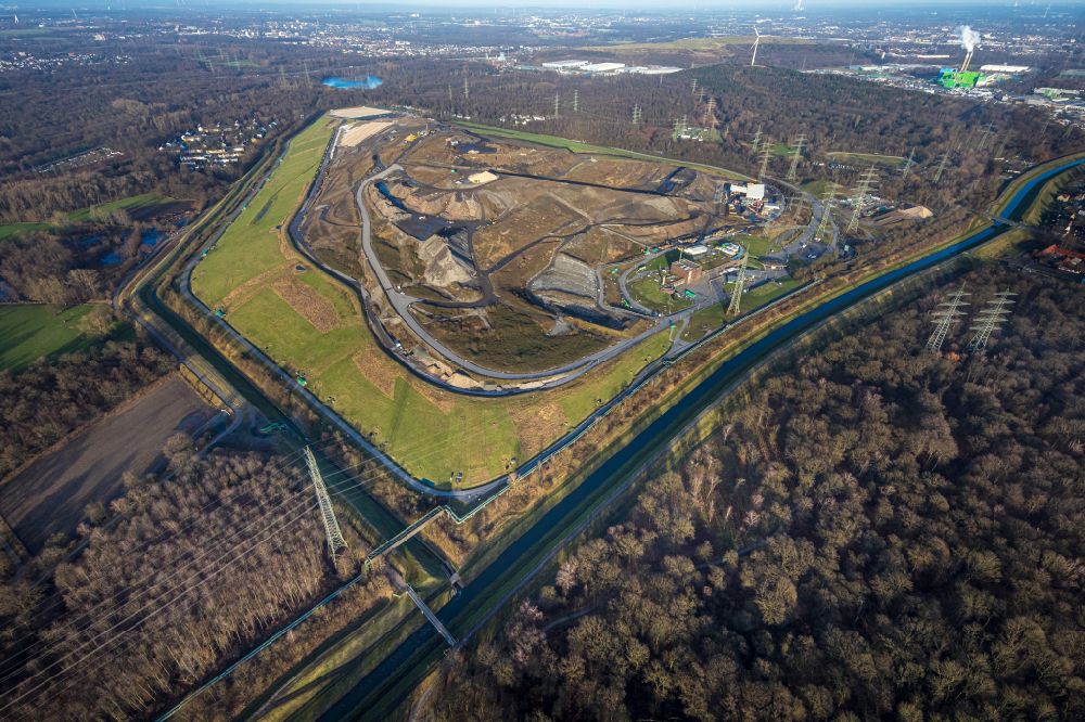 Aerial photograph Gelsenkirchen - Site of heaped landfill Zentraldeponie Emscherbruch (ZDE) in the district Resser Mark in Gelsenkirchen in the state North Rhine-Westphalia, Germany