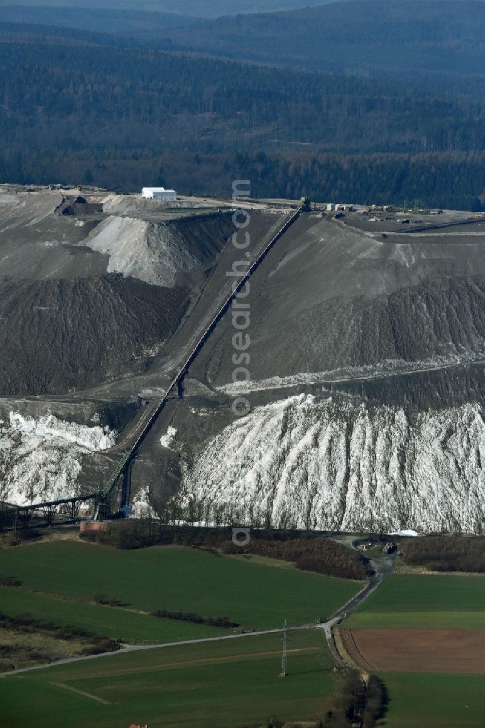 Aerial image Neuhof - Site of the mining stockpile for potash and salt production K+S Kali GmbH Am Kaliwerk in Neuhof in the state Hesse
