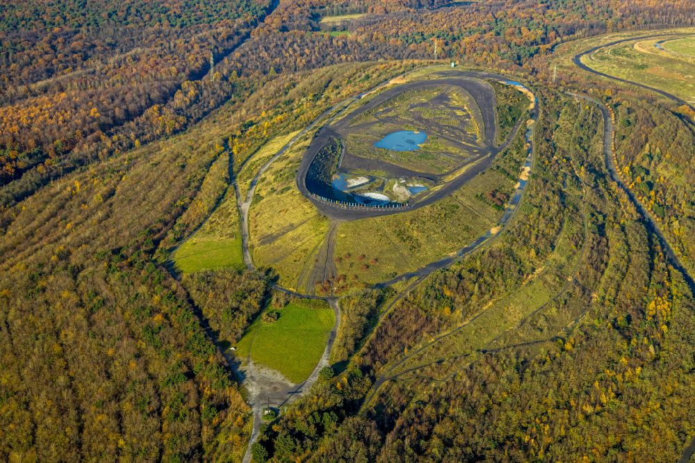 Aerial photograph Bottrop - Reclamation site of the former mining dump Haniel in Bottrop in the state North Rhine-Westphalia