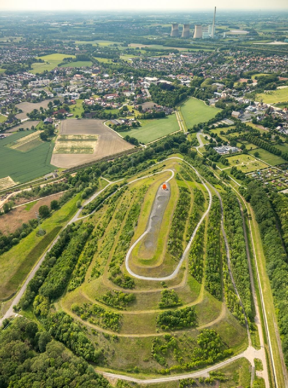 Hamm from the bird's eye view: Reclamation site of the former mining dump Kissinger Hoehe in Hamm in the state North Rhine-Westphalia, Germany