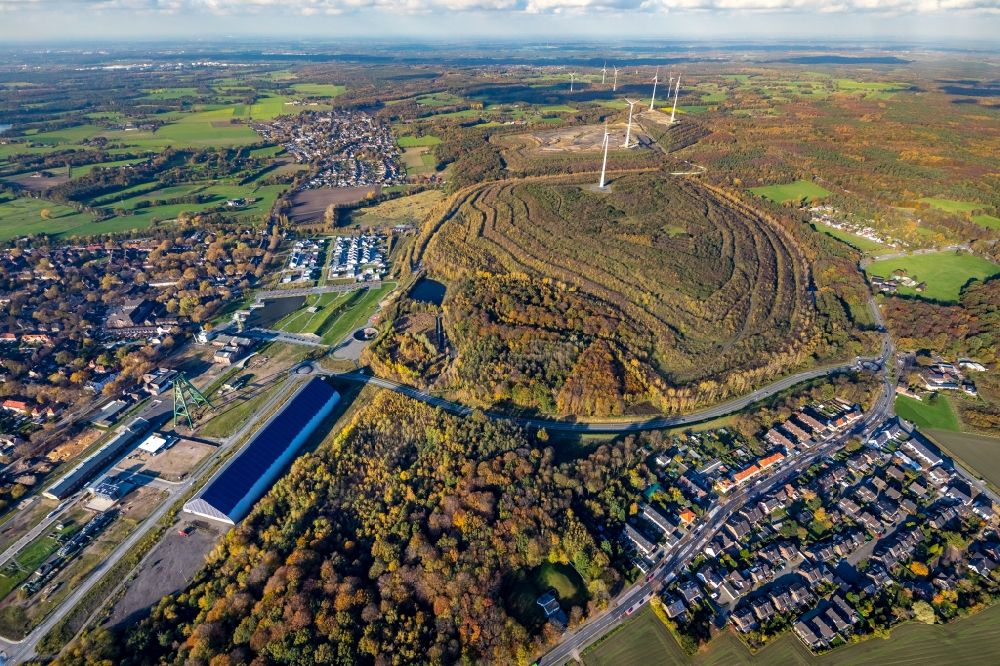 Dinslaken from above - Reclamation site of the former mining dump Lohberg in the district Oberlohberg in Dinslaken in the state North Rhine-Westphalia, Germany
