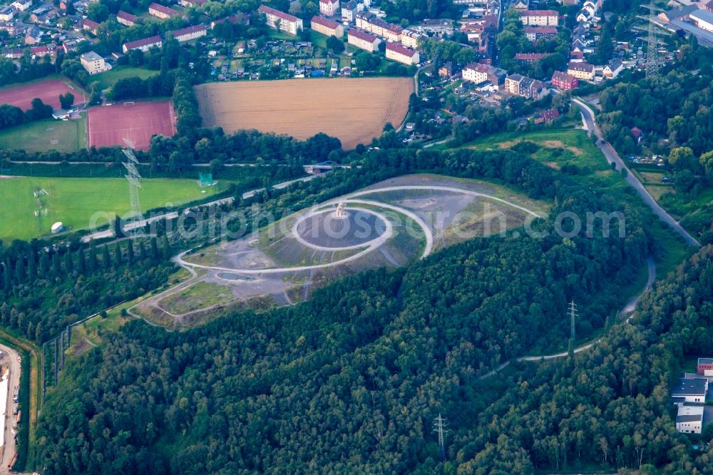 Aerial image Gelsenkirchen - Reclamation site of the former mining dump Rheinelbe and todays recreation area in the district Ueckendorf in Gelsenkirchen in the state North Rhine-Westphalia, Germany
