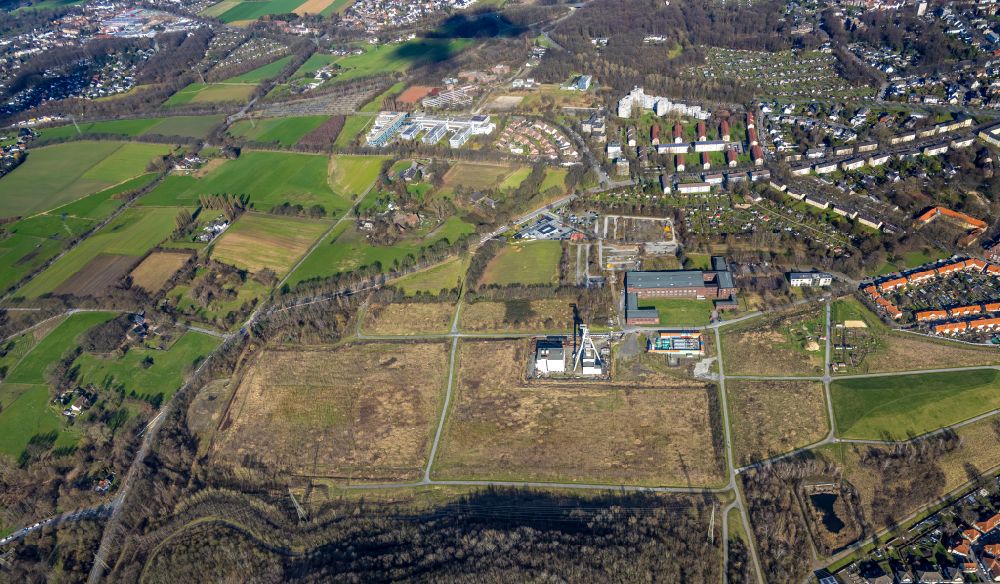 Gelsenkirchen from above - Reclamation site of the former mining dump Zeche Hugo Schacht 2 in the district Buer in Gelsenkirchen at Ruhrgebiet in the state North Rhine-Westphalia, Germany