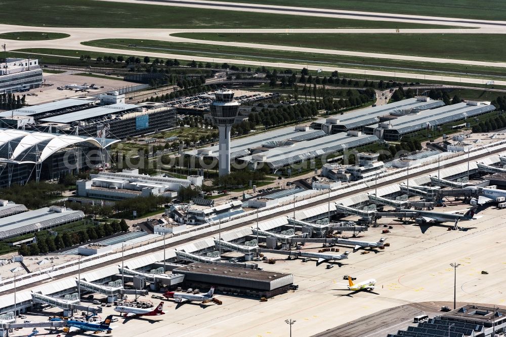 Oberding from the bird's eye view: Runway with hangar taxiways and terminals on the grounds of the airport Muenchen in Muenchen-Flughafen in the state Bavaria, Germany