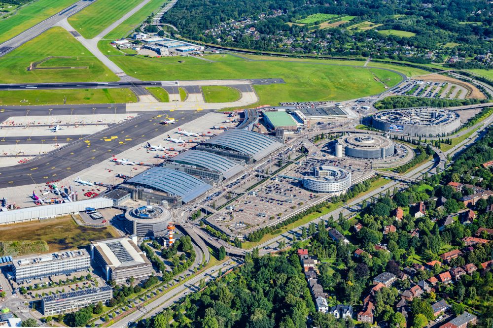 Hamburg from above - Airport grounds with check-in buildings and terminals in the Fuhlsbuettel district in Hamburg