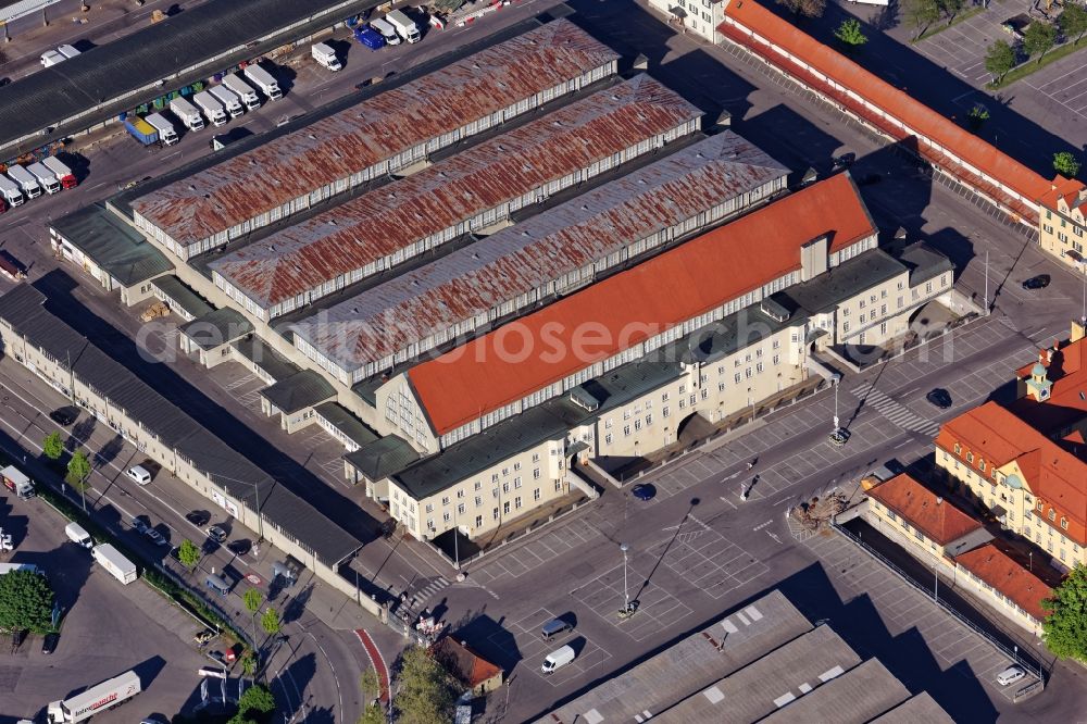 München from the bird's eye view: Grounds of the wholesale market hall in Munich Sendling in the state of Bavaria. The Grossmarkthalle at Schaeftlarnstrasse near the river Isar is a market for food and flowers