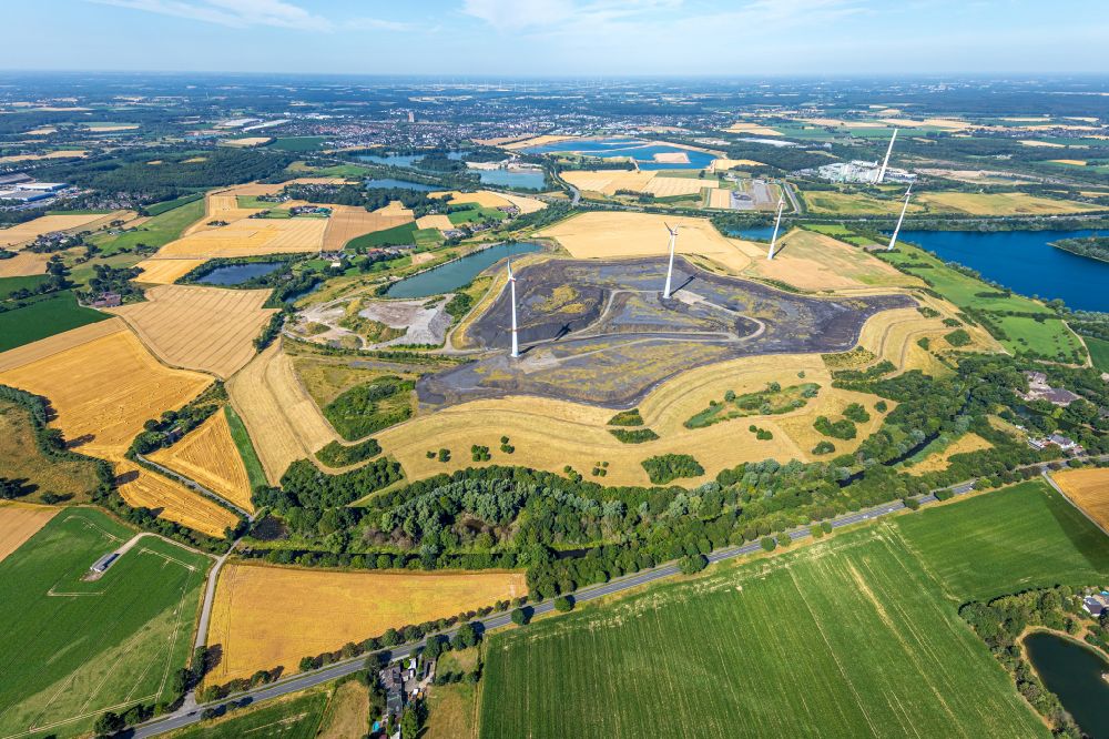 Winterswick from the bird's eye view: Reclamation site of the former mining dump Halde Kohlenhuck in Winterswick in the state North Rhine-Westphalia, Germany