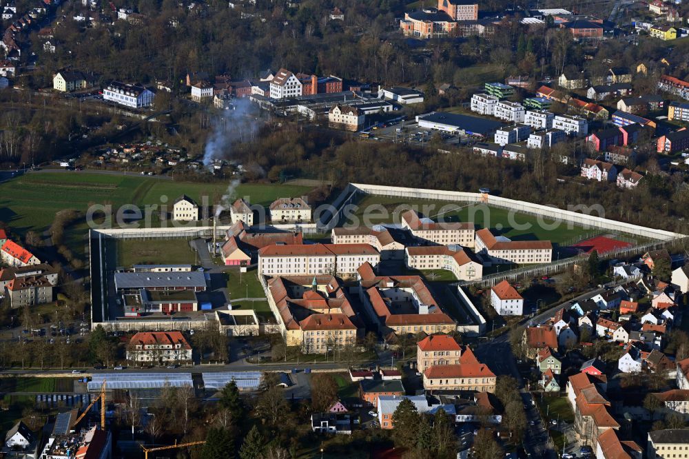 Bayreuth from above - Prison grounds and high security fence Prison in the district Schiesshaus in Bayreuth in the state Bavaria