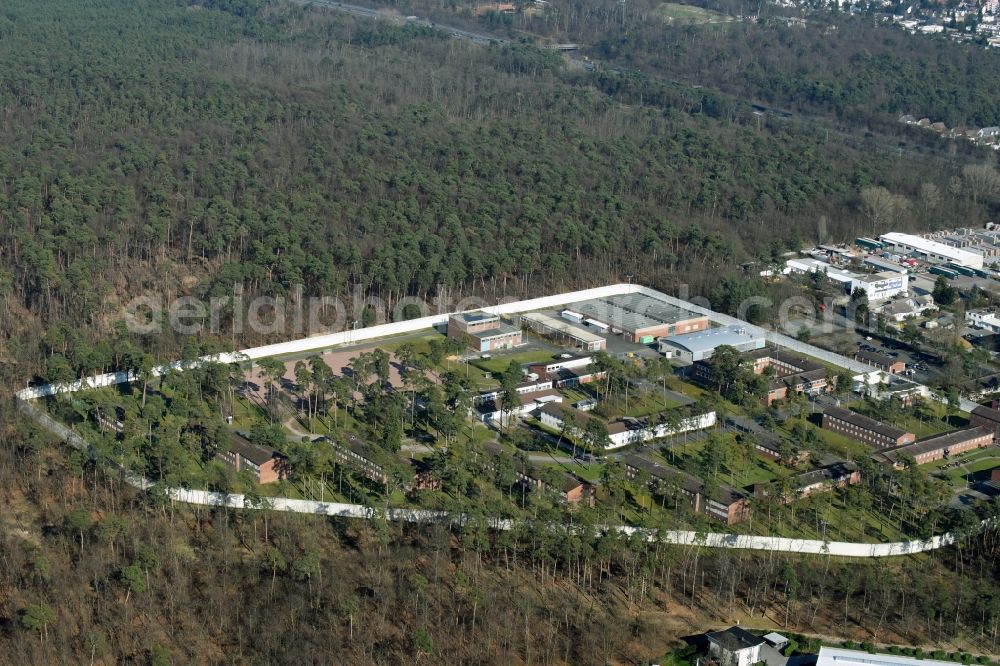 Aerial photograph Darmstadt - Prison grounds and high security fence Prison in Darmstadt in the state Hesse