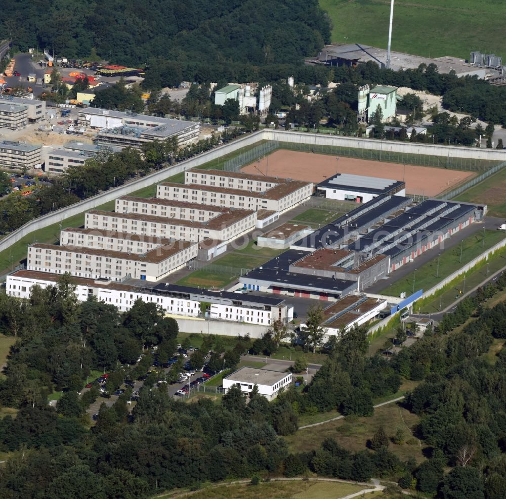 Aerial image Dresden - Prison grounds and high security fence Prison in the Hammerweg Dresden in Dresden in the state Saxony