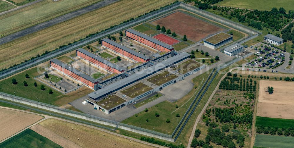 Aerial image Offenburg - Prison grounds and high security fence Prison Justizvollzugsanstalt Offenburg on Flugplatz Offenburg-Baden in Offenburg in the state Baden-Wuerttemberg, Germany
