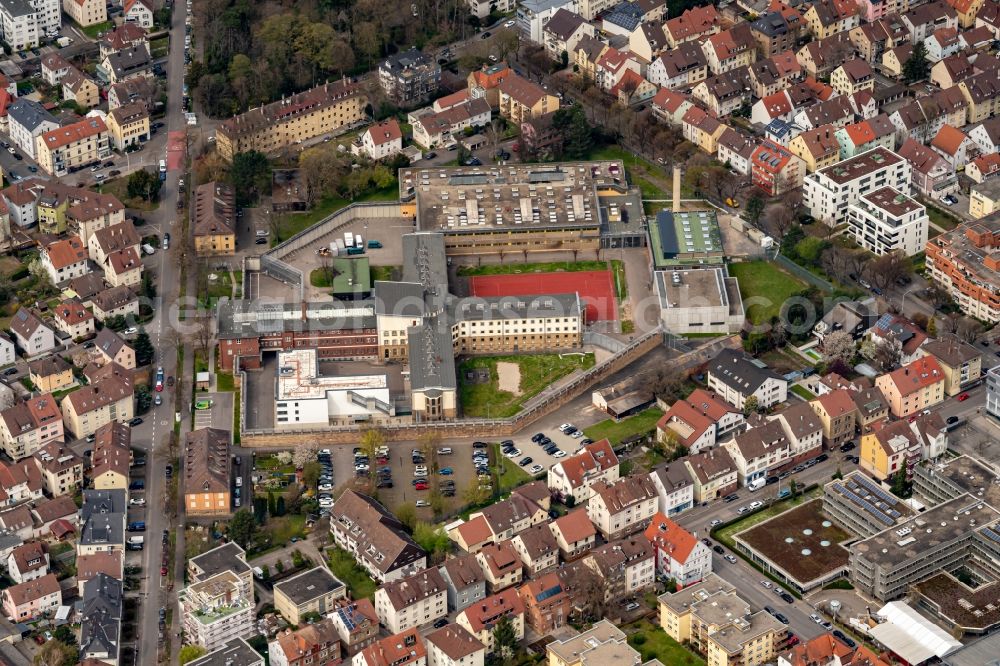 Aerial photograph Heilbronn - Prison grounds and high security fence Prison on Steinstrasse in Heilbronn in the state Baden-Wurttemberg, Germany