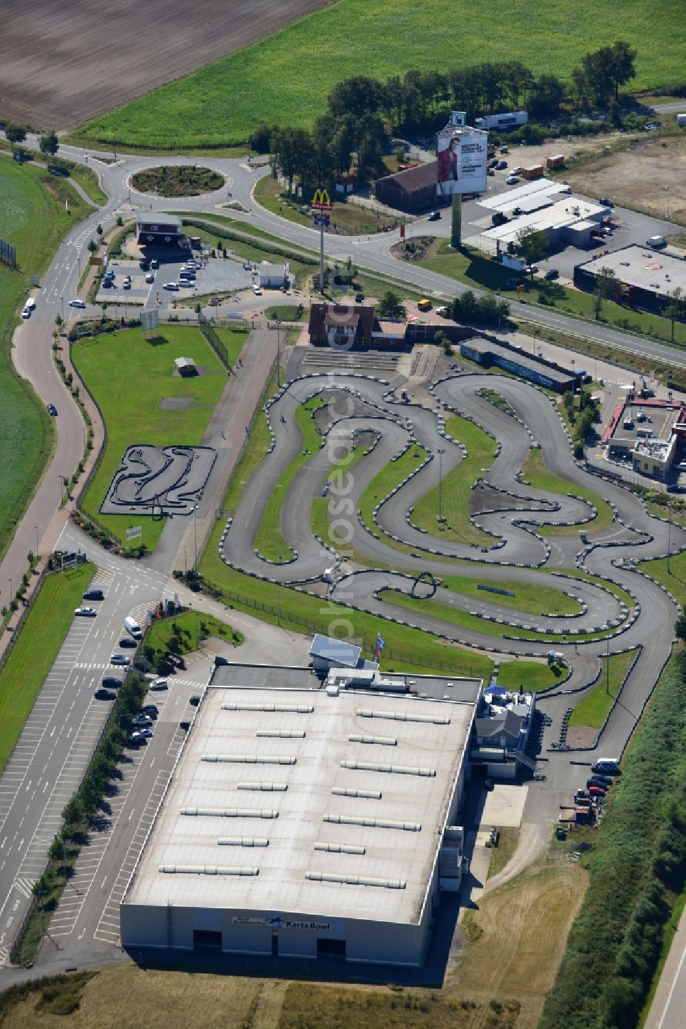 Bispingen from above - Site of the go-kart race track Ralf Schumacher Kart & Bowl at the BAB federal motorway E45 - A7 Bispingen in the state of Lower Saxony
