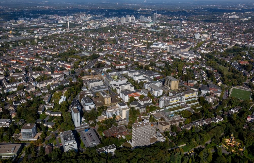 Aerial image Essen - Grounds of the hospital area of ​​the University Hospital in Essen in North Rhine-Westphalia
