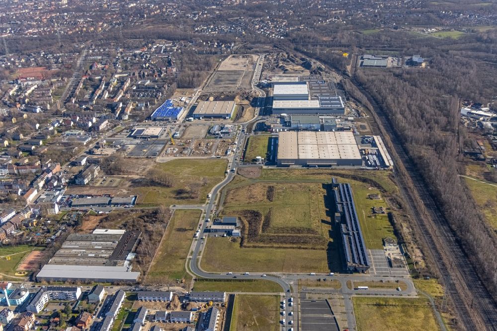 Gelsenkirchen from above - Grounds of the future industrial park Schalker Verein East of the logistics center of Wheels Logistics in Gelsenkirchen at Ruhrgebiet in the state of North Rhine-Westphalia
