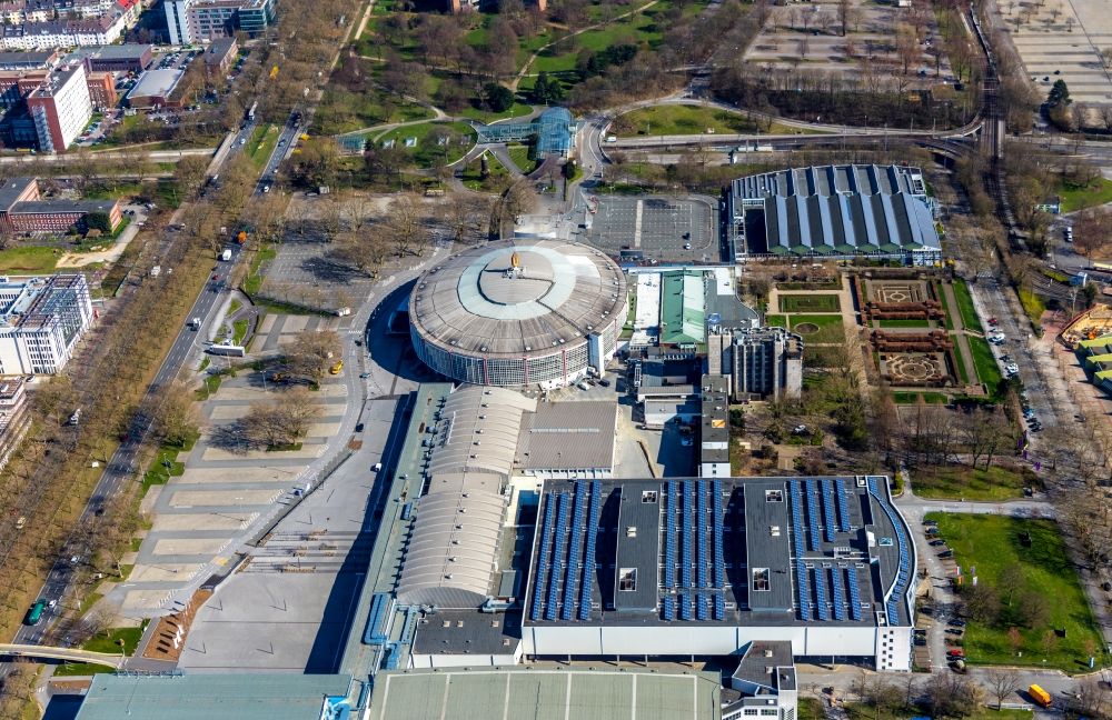 Aerial photograph Dortmund - Exhibition grounds, congress center and exhibition halls of the Westfalenhallen in Dortmund in the state of North Rhine-Westphalia