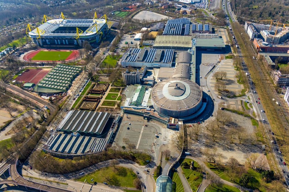 Dortmund from the bird's eye view: Exhibition grounds, congress center and exhibition halls of the Westfalenhallen in Dortmund in the state of North Rhine-Westphalia