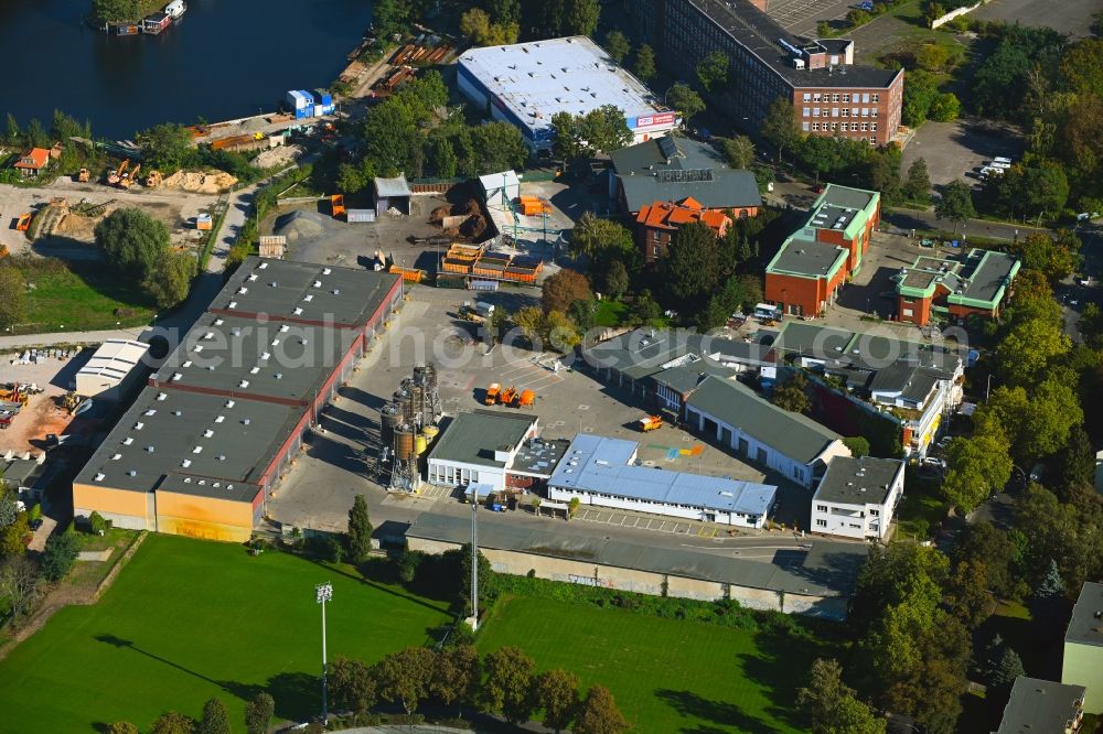 Aerial photograph Berlin - Site waste and recycling sorting BSR Recyclinghof Ostpreussendamm in Berlin, Germany