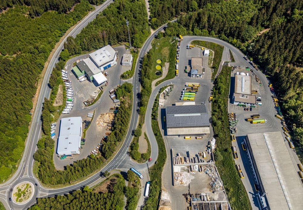 Aerial photograph Olpe - Site waste and recycling sorting of the waste disposal company Hufnagel Service GmbH Rother Stein in the district Rehringhausen in Olpe in the state North Rhine-Westphalia, Germany