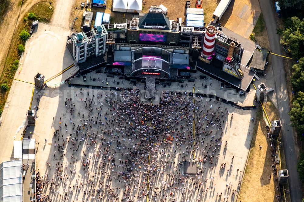 Aerial image Weeze - Participants in the PAROOKAVILLE - Electronic Music Festival music festival on the event concert area in Weeze in the state North Rhine-Westphalia, Germany