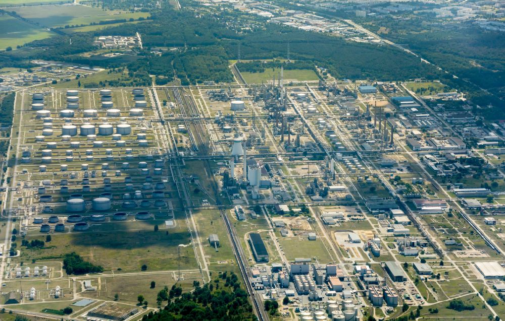 Aerial image Schwedt/Oder - Site of PCK Refinery GmbH, a petroleum processing plant in Schwedt / Oder in the northeast of the state of Brandenburg