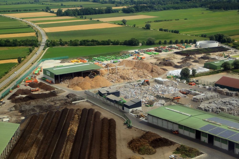 Aerial photograph Eitting - Site of the recycling and sorting Company Wurzer Umwelt in Eitting in the state Bavaria, Germany