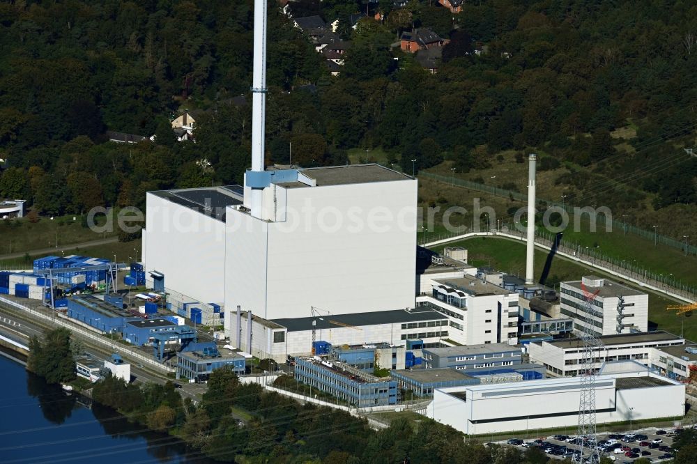 Aerial image Geesthacht - Site of the decommissioned nuclear power plant Kruemmel on the banks of the Elbe River, right on the Geesthacht district Kruemmel in Schleswig-Holstein
