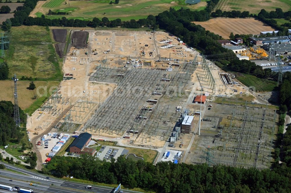 Aerial image Hamburg - Site of the substation for voltage conversion and electrical power supply on Hegenredder in Hamburg, Germany
