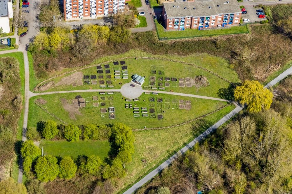 Hamm from the bird's eye view: Community garden in an apartment building settlement in the district Heessen in Hamm at Ruhrgebiet in the state North Rhine-Westphalia, Germany
