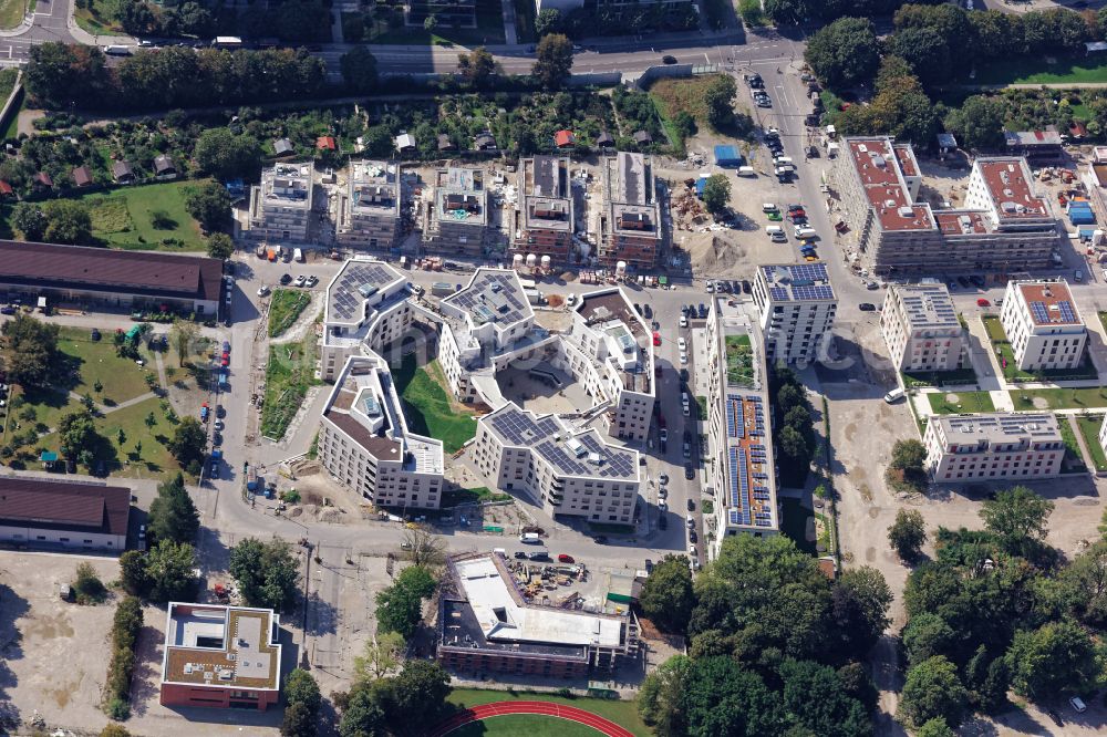 Aerial image München - Cooperative housing estate wagnisART in Munich Schwabing in the state of Bavaria. The housing clusters share common areas. In the Domagkpark quarter, there is also the artists' group ARTrefugio, studios and workshops, practice and office spaces as well as an art and cultural cafe with event facilities