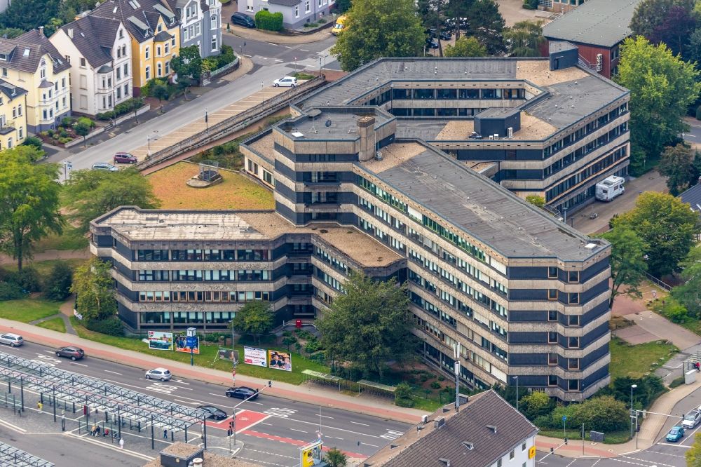 Velbert from the bird's eye view: Court- Building complex of the Amtsgericht Velbert and the Finanzamt Velbert on Nedderstrasse in Velbert in the state North Rhine-Westphalia, Germany