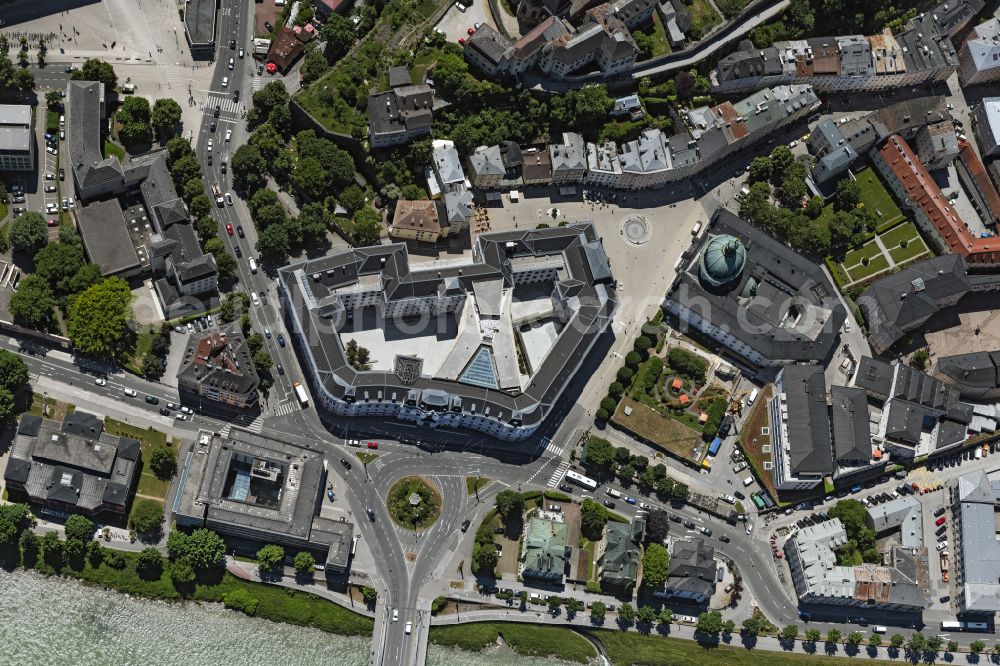 Aerial photograph Salzburg - Court- Building complex of Landesgericht Salzburg on place Kajetanerplatz in Salzburg in Austria
