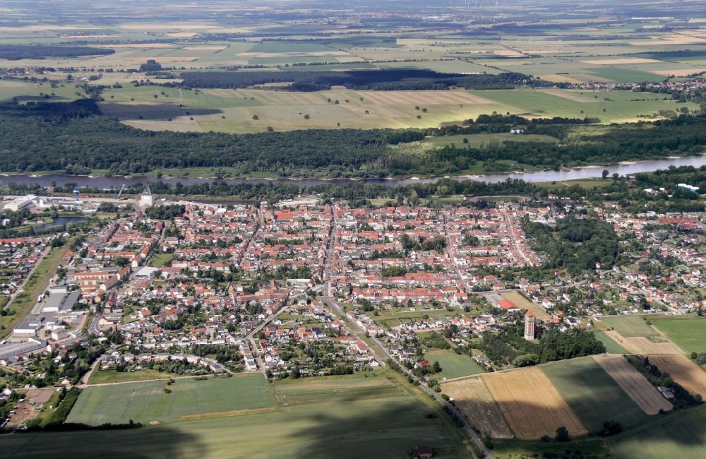 Aerial photograph Aken - City area with outside districts and inner city area in Aken in the state Saxony-Anhalt, Germany