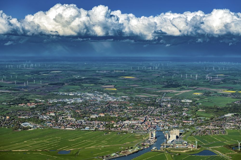 Aerial photograph Husum - City area with outside districts and inner city area in Husum in the state Schleswig-Holstein, Germany
