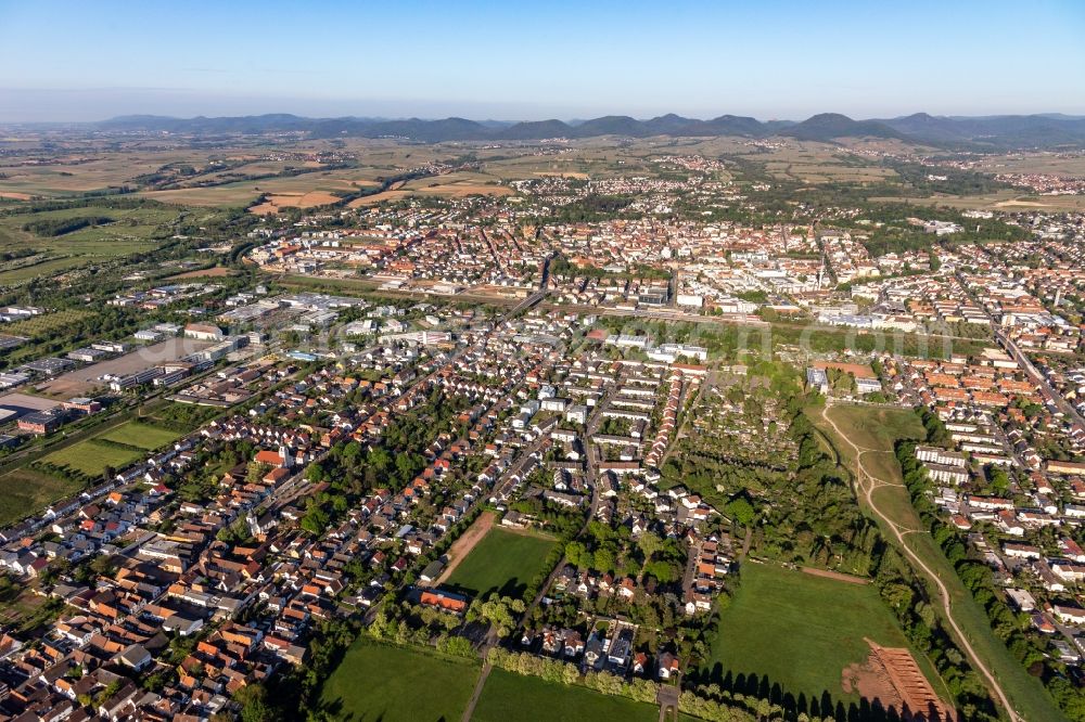 Aerial image Landau in der Pfalz - City area with outside districts and inner city area in Landau in der Pfalz in the state Rhineland-Palatinate, Germany
