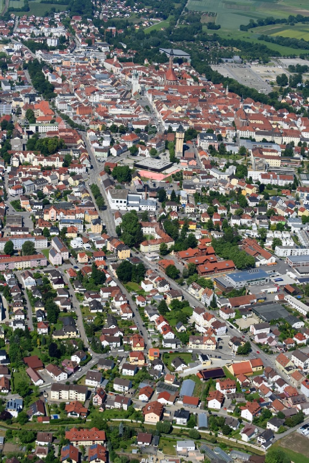 Aerial photograph Straubing - City area with outside districts and inner city area in Straubing in the state Bavaria, Germany