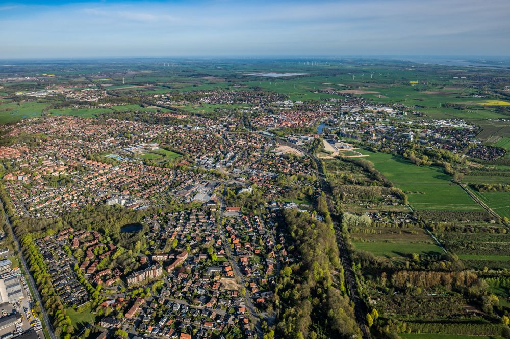 Stade from the bird's eye view: Urban area with outskirts and inner city area in Stade Campe in the state Lower Saxony, Germany