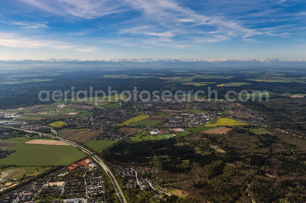 Aerial image Unterhaching - City area with outside districts and inner city area in Unterhaching in the state Bavaria, Germany
